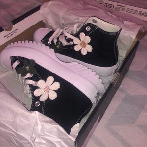 Size 8 Black Platform Converse with flowers